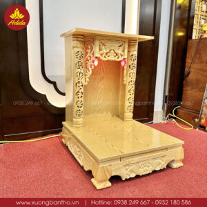 bàn thờ thần tài màu vàng sáng