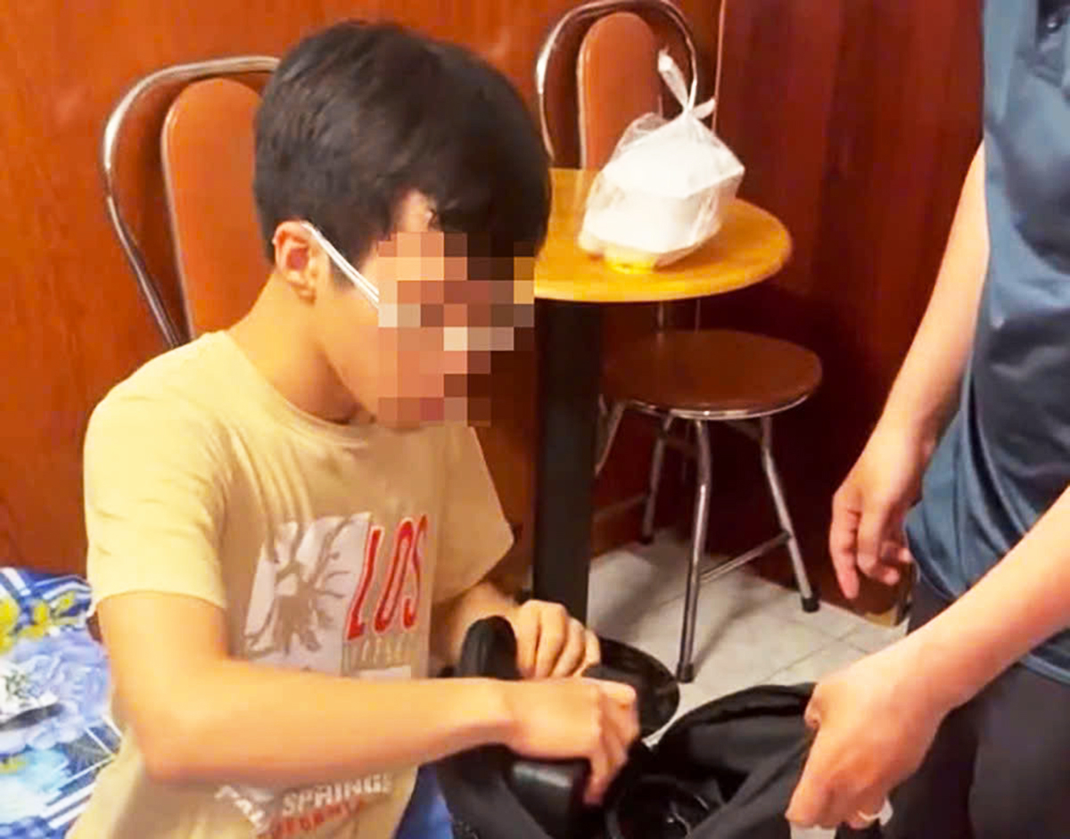 Mơ Thấy Bị Bắt Cóc Điềm Báo Gì Và Con Số May Mắn 2026 5 mơ thấy mình giải cứu người khác