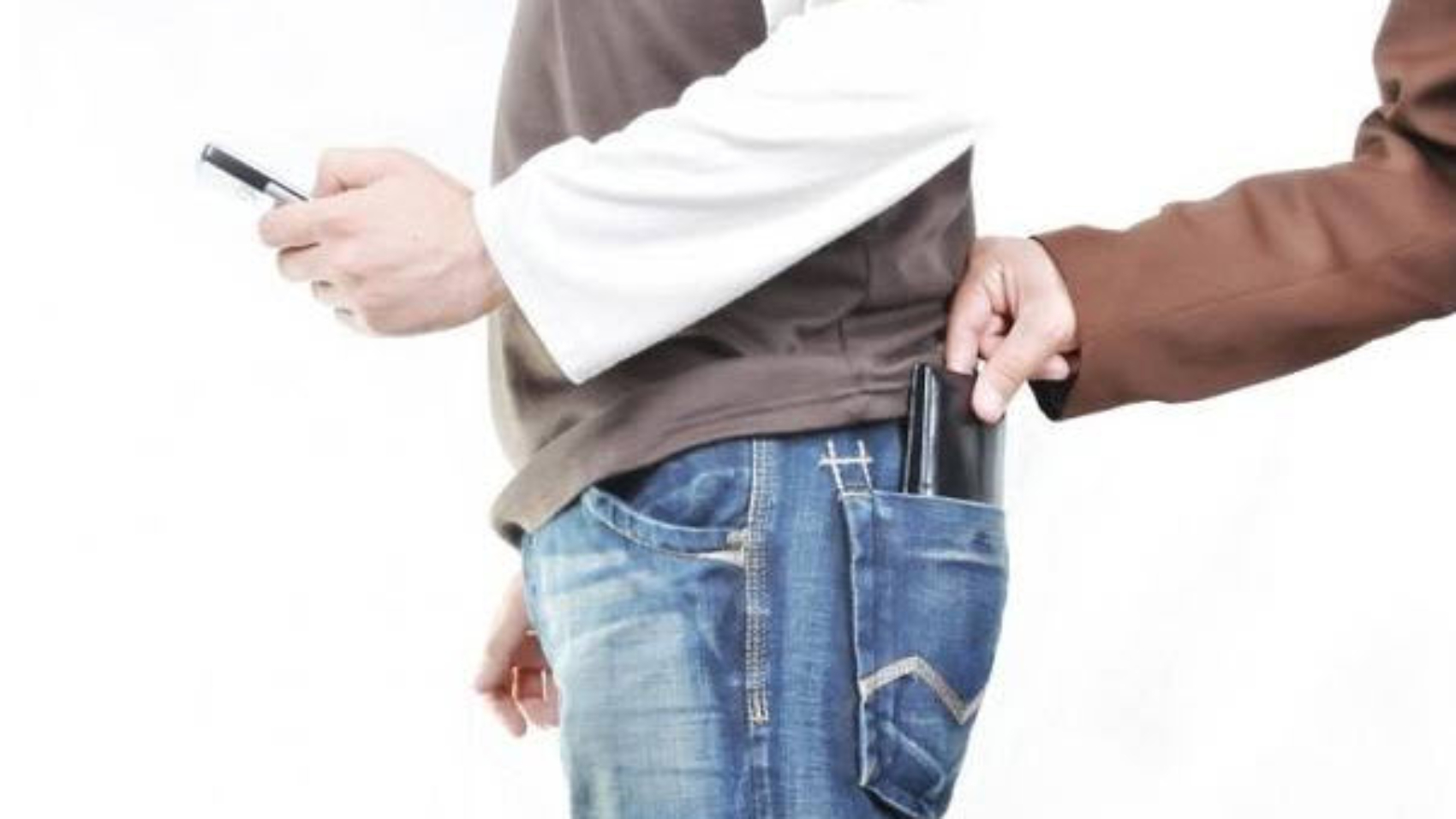 Nằm mơ thấy mất điện thoại là điềm gì? Giải mã chi tiết 2 mơ thấy mất điện thoại nhưng tìm lại được