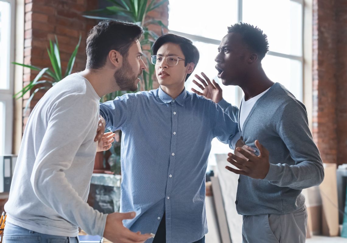 Nằm mơ thấy đánh nhau điềm báo gì