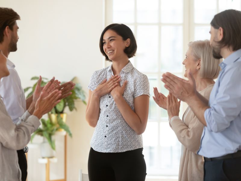 Mơ Thấy Đồng Nghiệp Giải Mã 30+ Giấc Mơ Và Con Số May Mắn 7 mơ thấy đồng nghiệp và con số may mắn