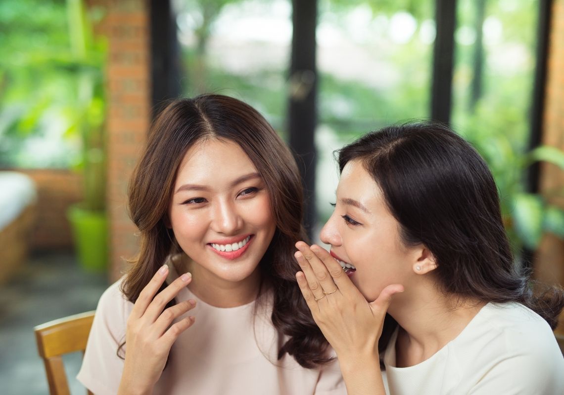 nằm mơ thấy nói chuyện với người quen