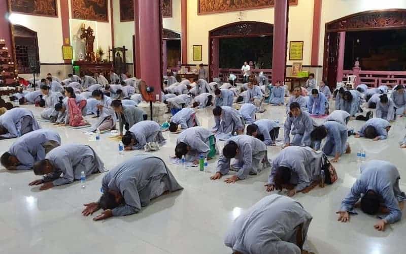 Cách Lạy Phật Đúng Pháp Hướng Dẫn 5 Bước Tại Chùa và Nhà 2 cách lạy phật