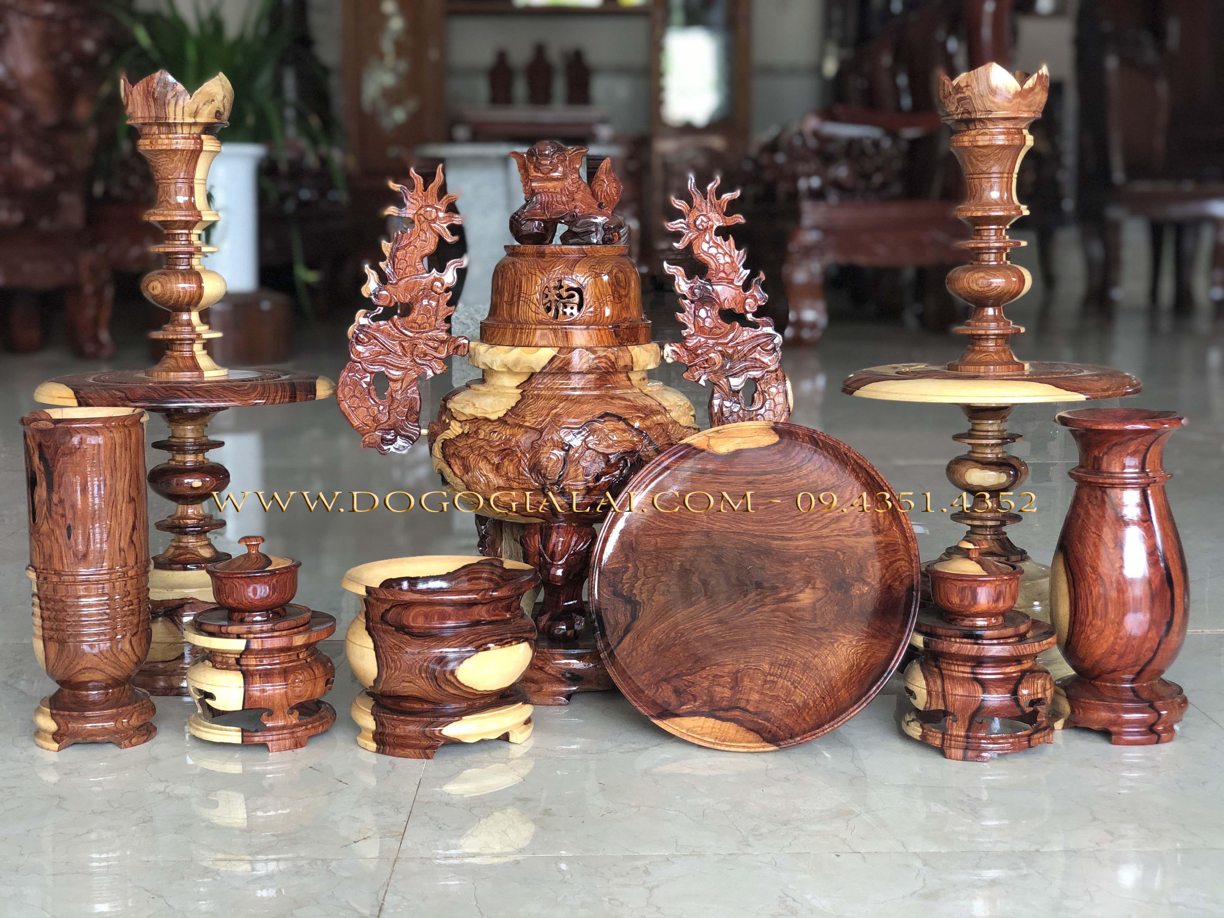 Bộ đồ thờ cúng bằng gỗ Cẩm Lai đẹp