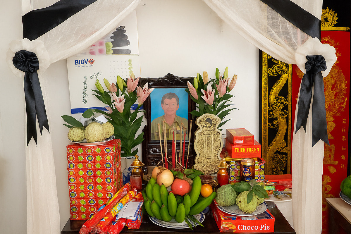 Những vật phẩm cần có khi lập bàn thờ vong