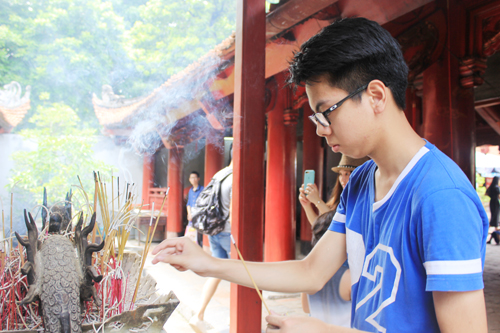 Văn khấn cầu thi cử đỗ đạt linh nghiệm