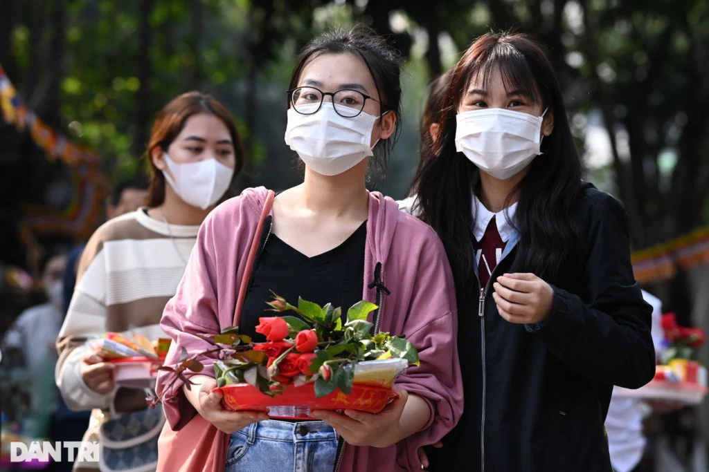 Văn Khấn Cầu Duyên 3 Bài Khấn Linh Nghiệm Và Hướng Dẫn 19 văn khấn câu duyên