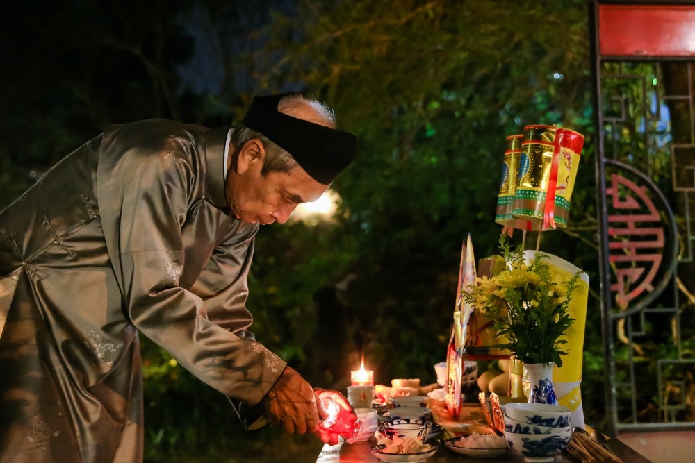 Văn Khấn Cúng Giao Thừa 2026 Ngoài Trời và Trong Nhà 3 Mâm cúng giao thừa ngoài trời