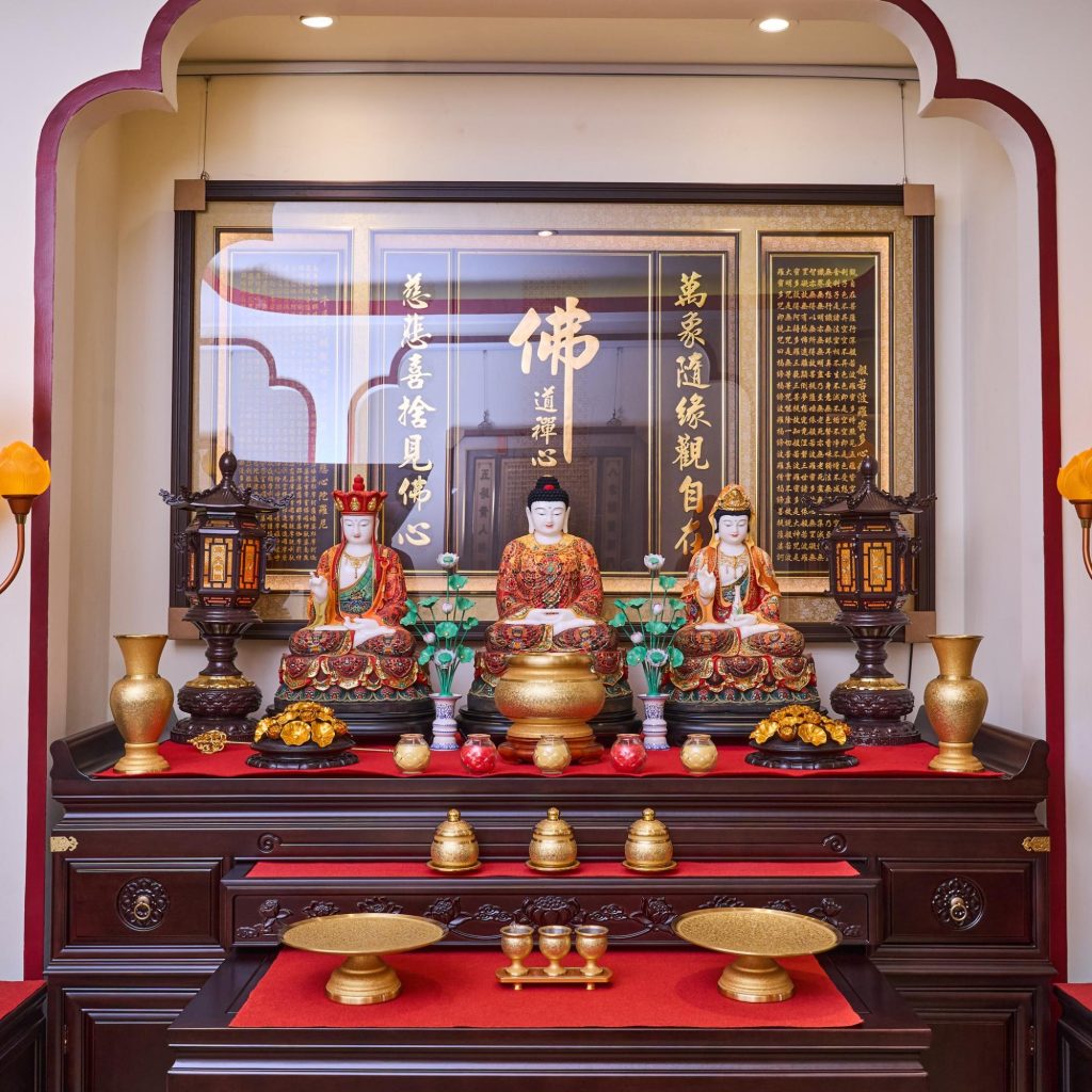 Bàn Thờ Địa Tạng Hướng Dẫn Cách Lập và 30+ Mẫu Đẹp 2026 1 bàn thờ ngài địa tạng