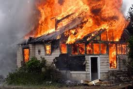 Mơ Thấy Cháy Nhà Giải Mã 35+ Điềm Báo Tốt Xấu & Số May Mắn 2026 7 mơ thấy cháy cột nhà