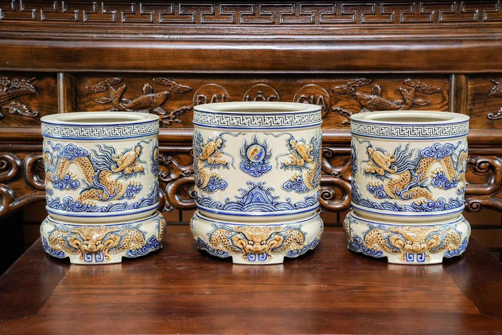 Mơ Thấy Bát Hương Điềm Gì? Giải Mã Chi Tiết Và Số Đẹp 3 Mơ thấy bát hương bị vỡ