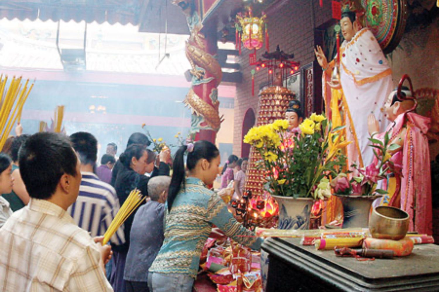 bà bầu nằm mơ thấy đi chùa