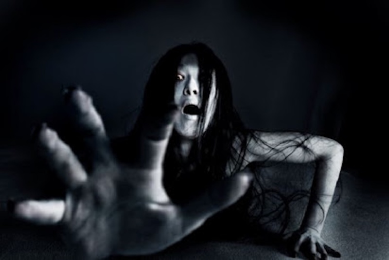 Mơ thấy ma nhập báo điềm gì? Chuyên gia giải mã và hóa giải 3 mơ thấy ma nhập