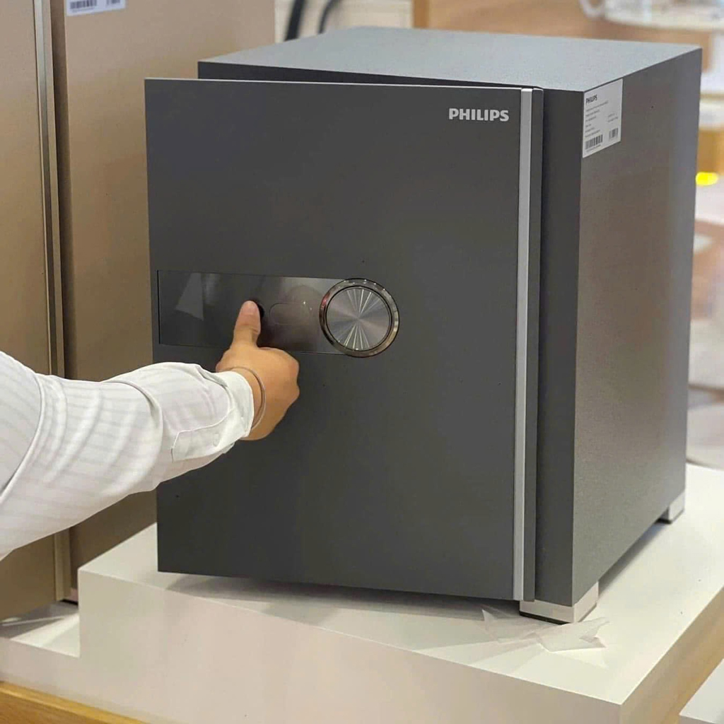 Mơ Thấy Két Sắt Là Điềm Gì? Giải Mã Con Số May Mắn 1 Nằm mơ thấy két sắt chứa đầy tiền vàng