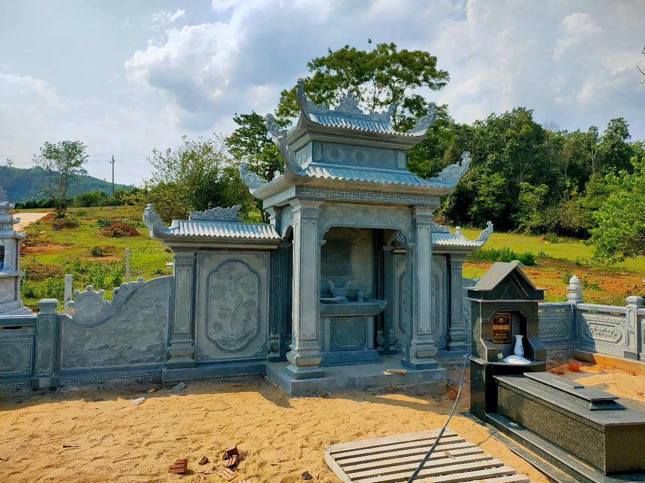 cách đặt bàn thờ thiên ngoài trời