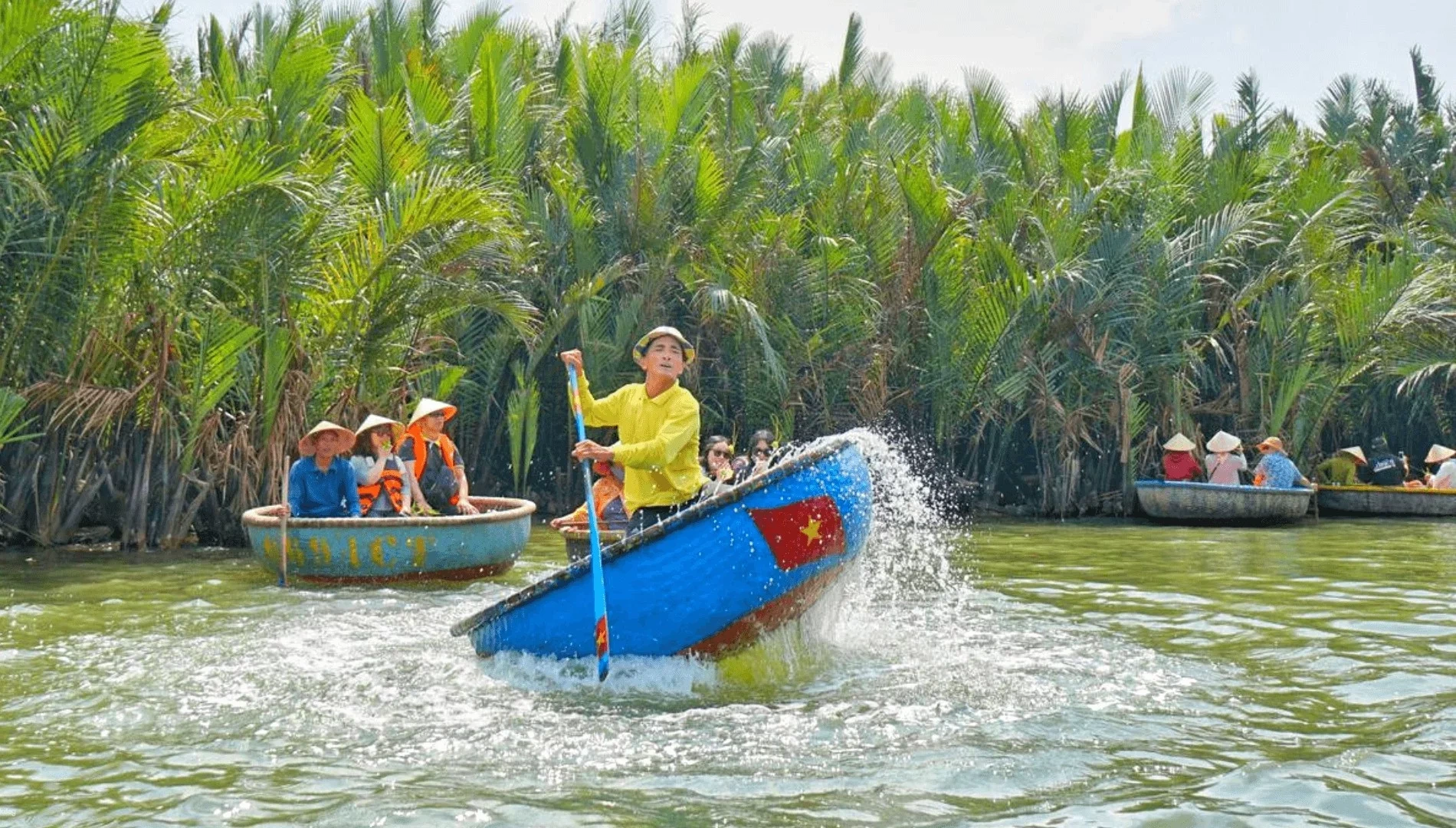 chiêm bao thấy mình đang tự chèo thuyền