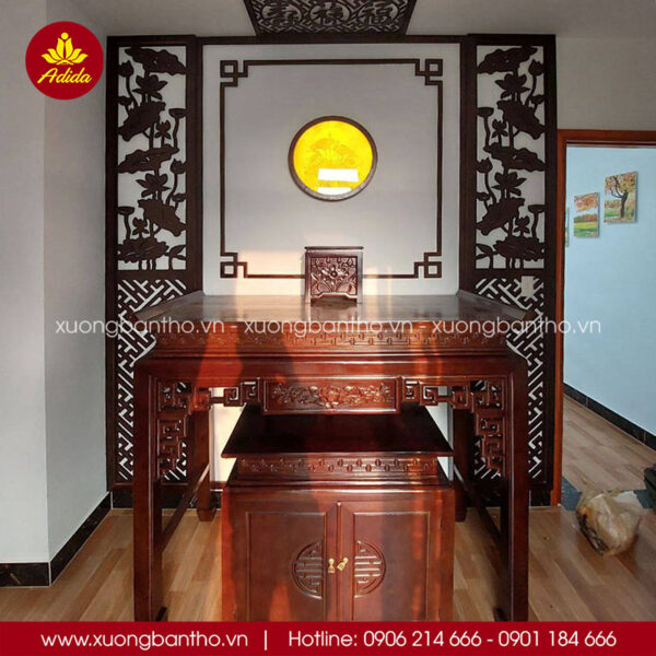 Vách ngăn ốp hậu hoa sen