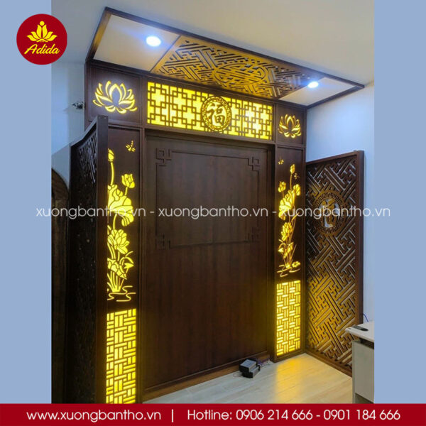 vách ngăn CNC chạm sắc hoa sen tinh xảo