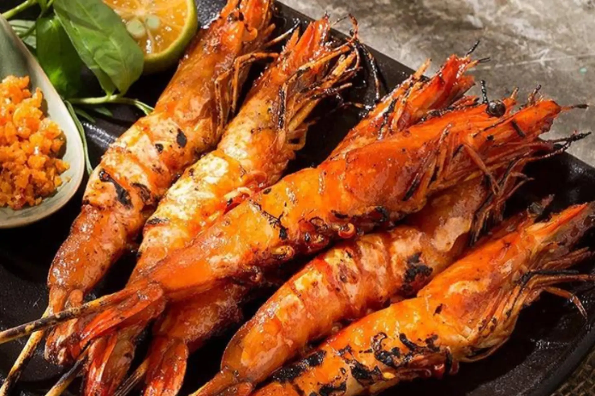 có nên ăn tôm ngày mùng 1 tết