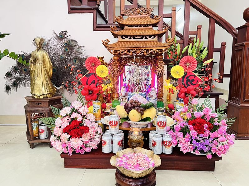 hướng đặt bàn thờ Thần Tài