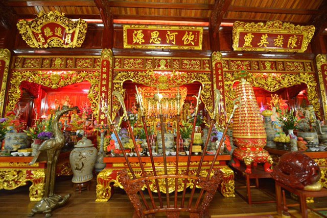 ban thờ đức ông trần triều