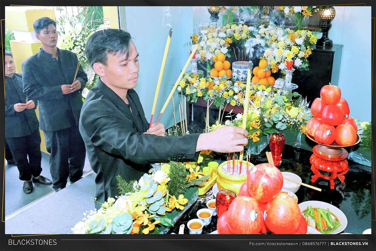 có nên đi đám ma mùng 1 Tết không