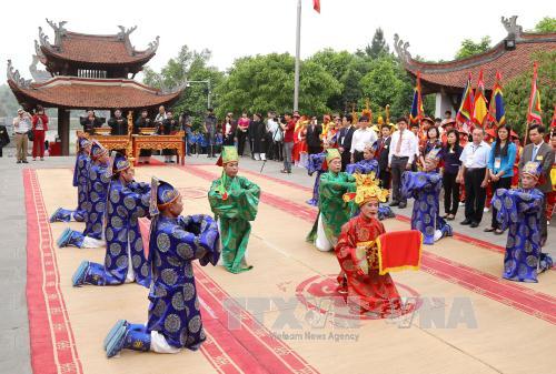 văn khấn đền hùng phú thọ