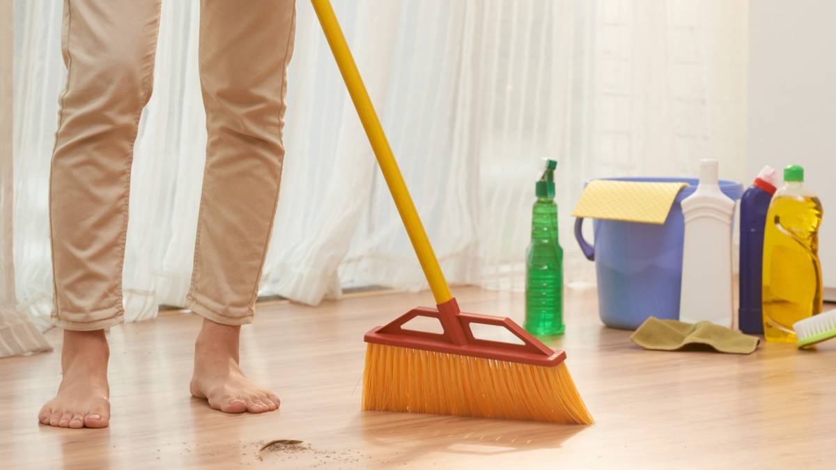 những ngày tuyệt đối kiêng quét nhà