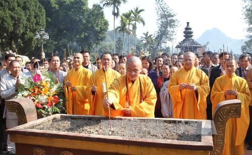 Sắm lễ cúng mùng 1 tháng 9