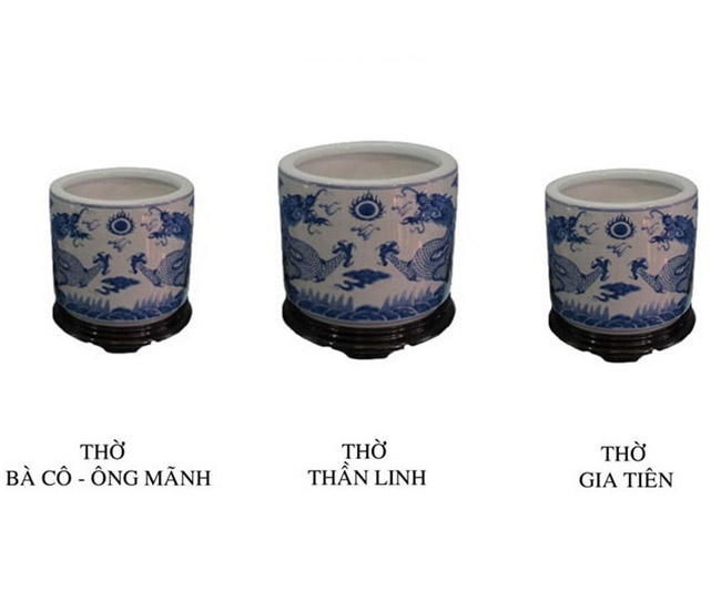 Hướng Dẫn Thứ Tự Thắp Hương Trên Bàn Thờ 3 Bát Hương Đúng 1 Thứ tự thắp hương trên bàn thờ 3 bát hương