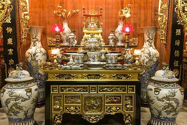 cách sắp xếp bát nhang trên bàn thờ