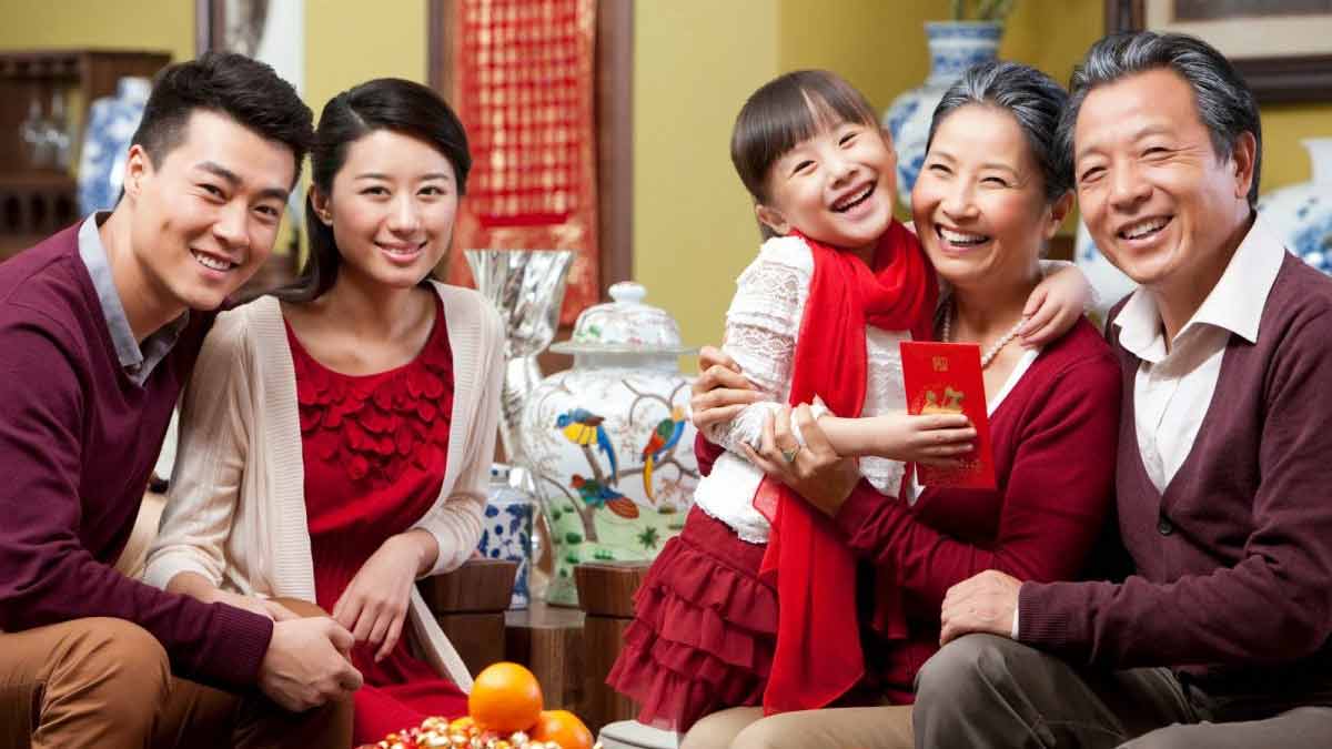 Chuẩn bị lễ vật cho cách vái cúng mùng 2