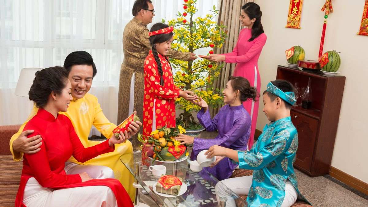 mùng 1 tết có tốt không