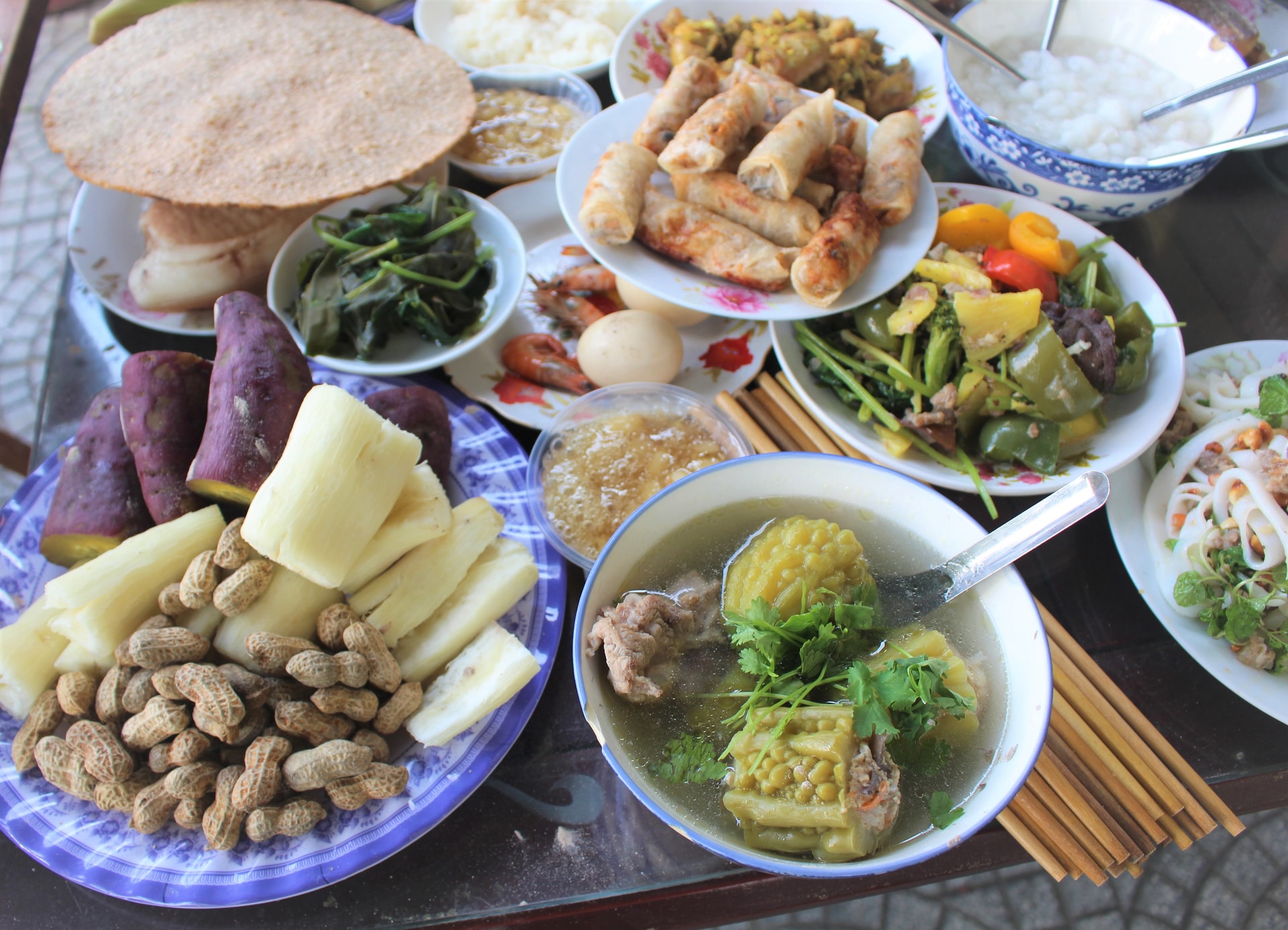 Lễ mặn trong mâm cúng đất