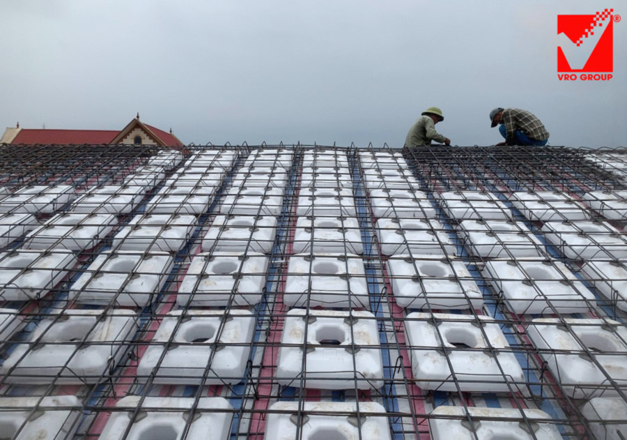 Văn Khấn Đổ Mái Nhà 2026 Chuẩn Nhất Sắm Lễ Và Bài Cúng 4 Văn khấn đổ mái nhà cho công trình mái dốc