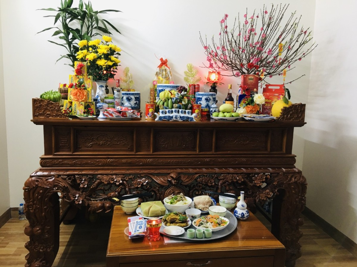 bày ban thờ ngày tết