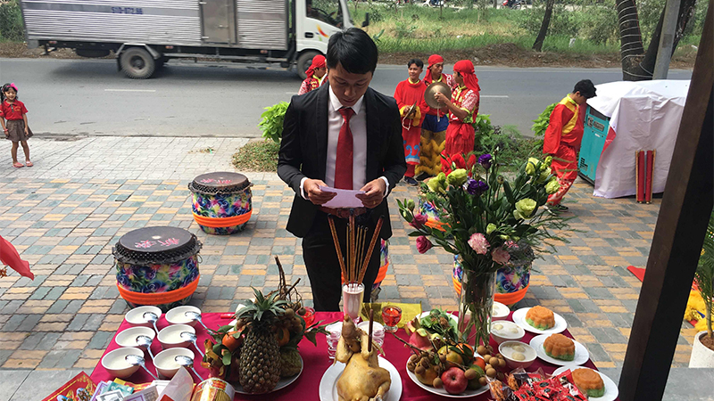 Văn khấn cúng khai trương