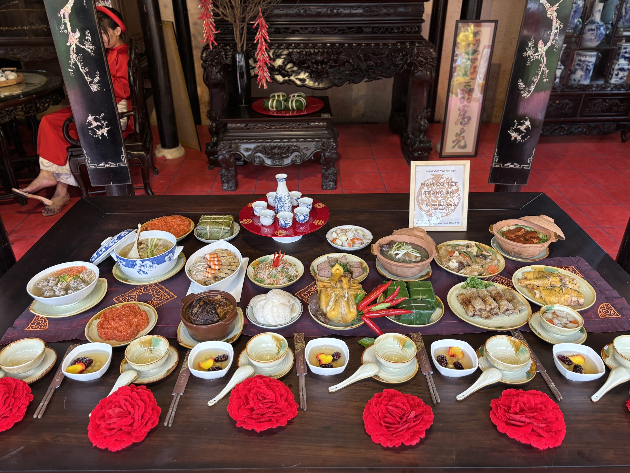 chuẩn bị mâm cúng tất niên