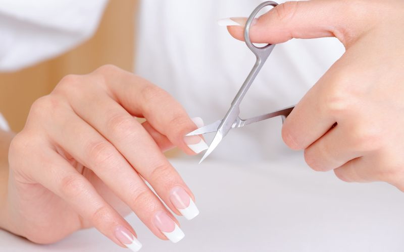 ngày tốt để làm móng tay trong tháng