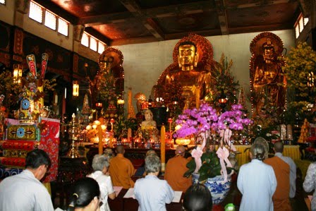 lưu ý khi tụng kinh ngày mùng 1 tết