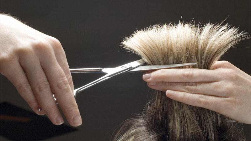 Lỡ cắt tóc ngày 29 Tết phải làm sao