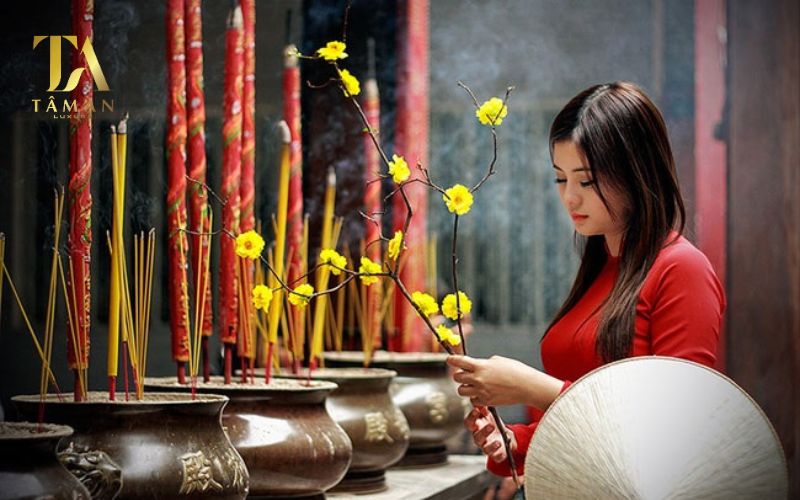 Văn khấn mùng 1 tháng 9 tại nơi kinh doanh