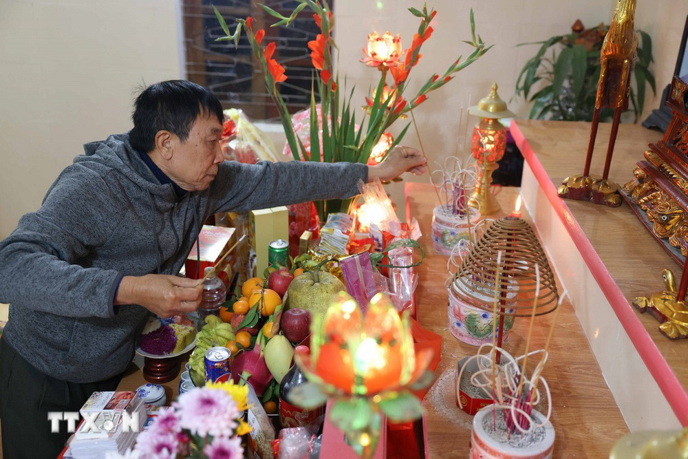 Văn khấn mùng 1 tháng 9 tại gia