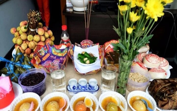 Văn khấn Tết Đoan Ngọ chuẩn theo truyền thống Việt Nam.