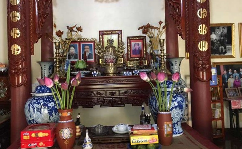 vi tri dat ban tho gia tien trong nha 1