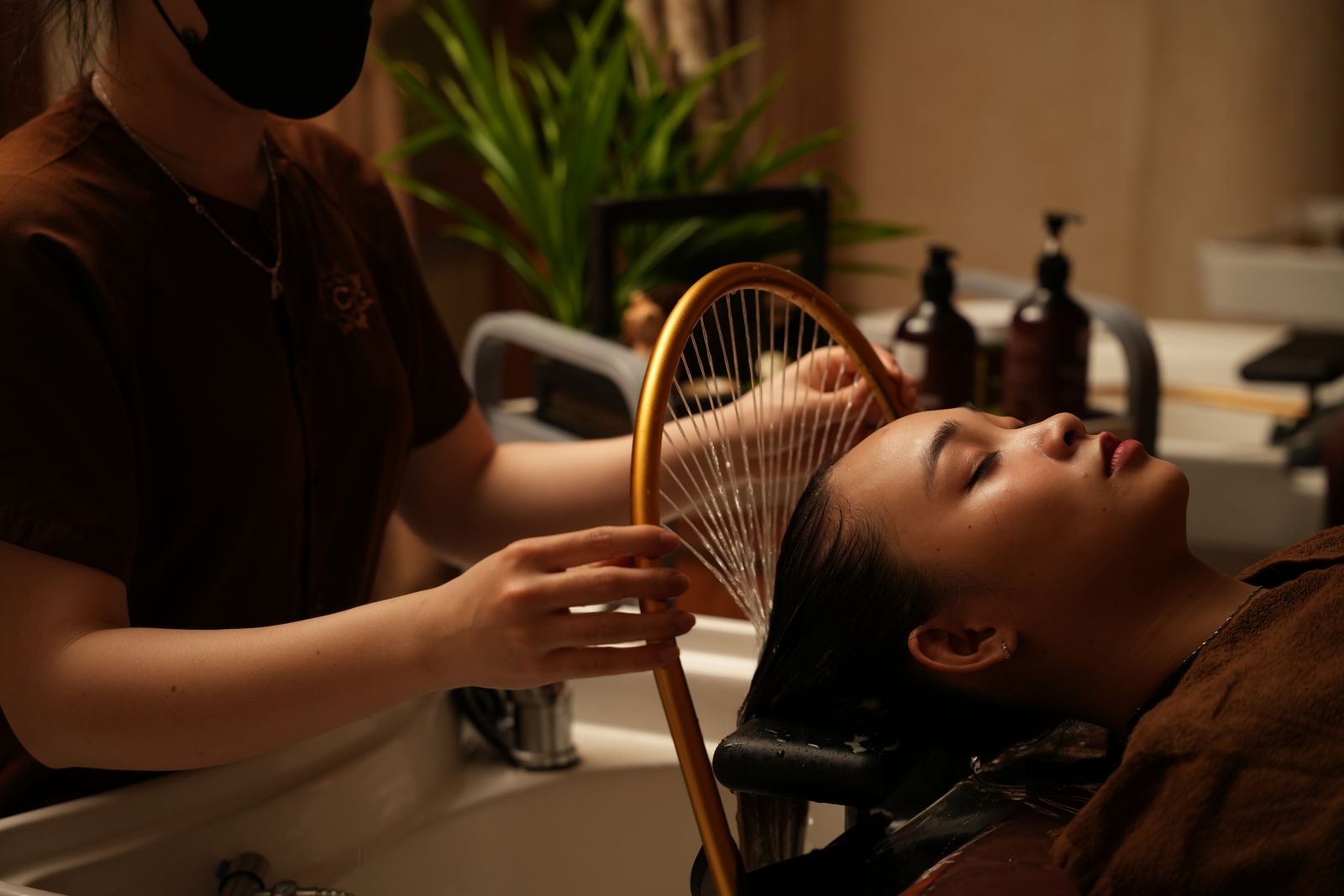 mùng 6 nên gội đầu không